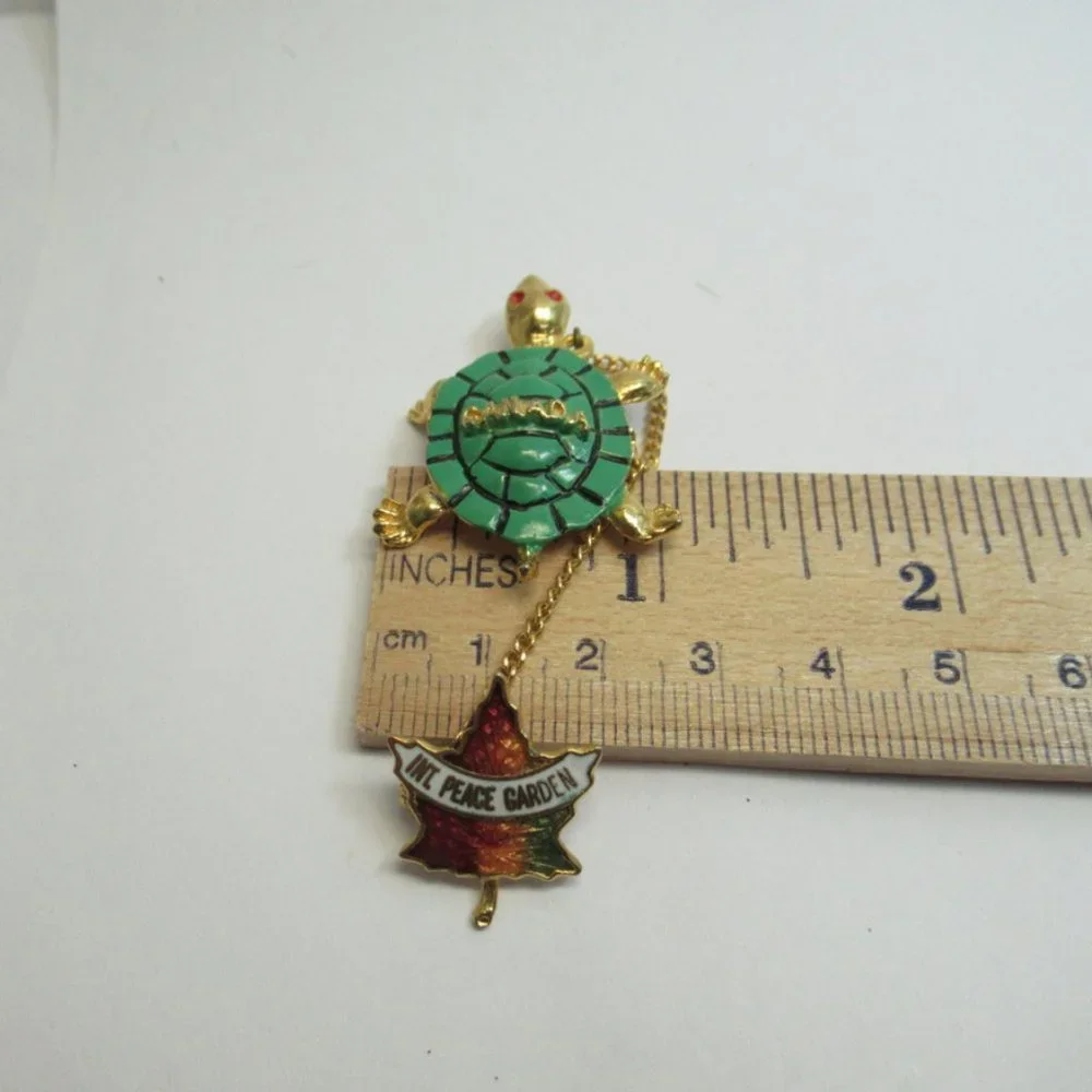 Vintage double Canada Turtle pin